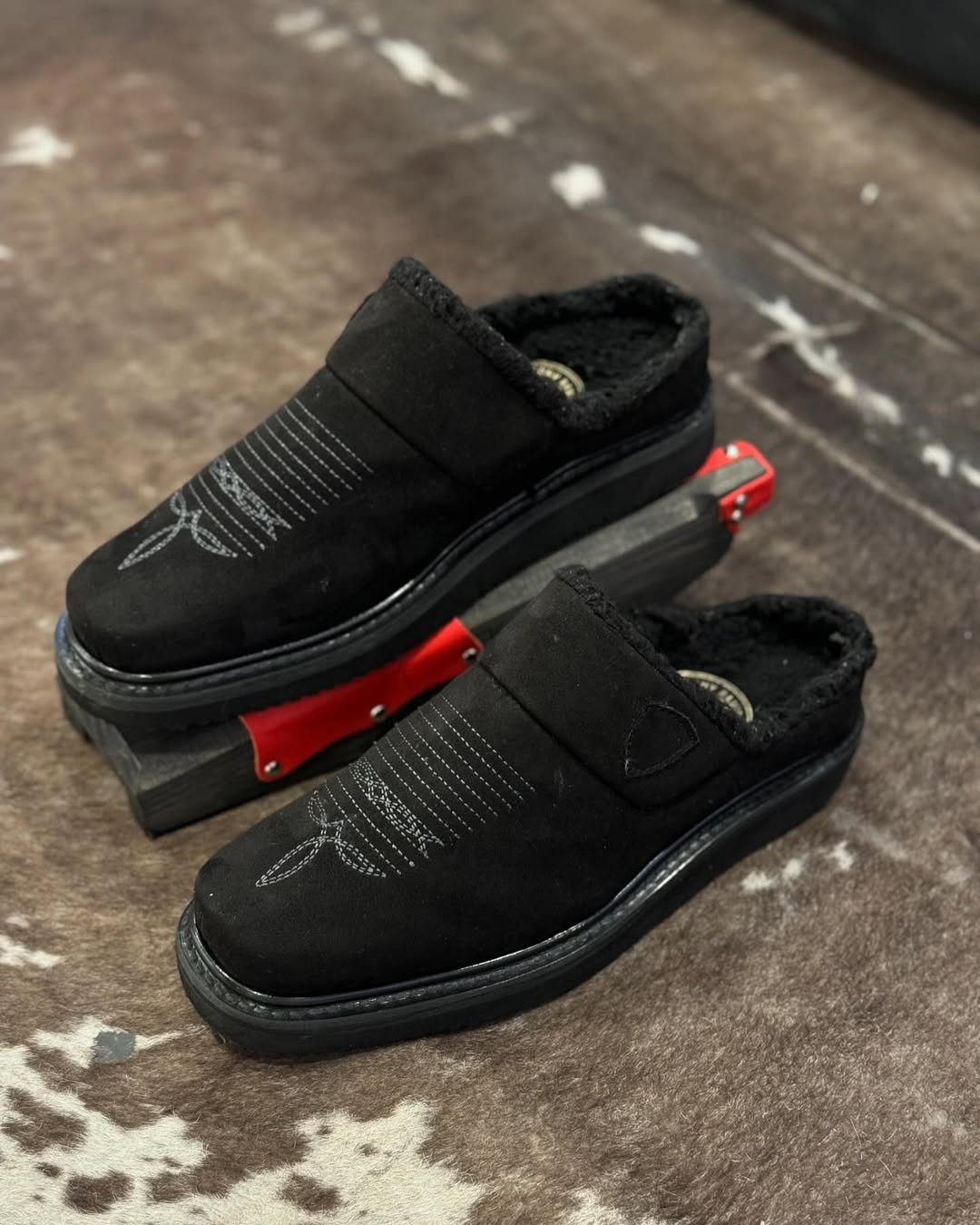 Leather Slippers for Men with Faux Fur Collar