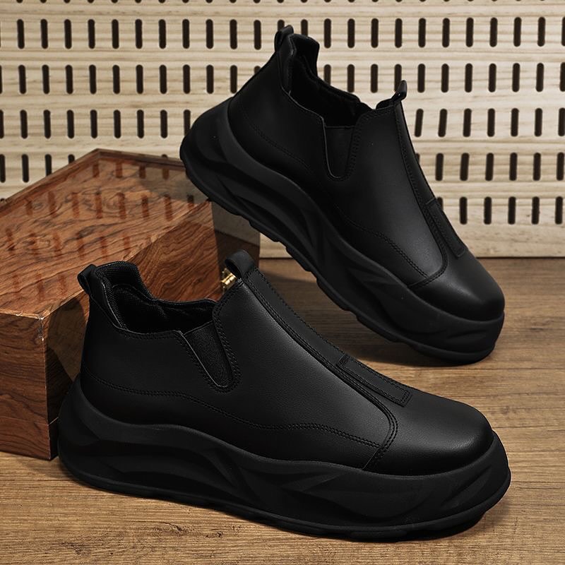 Black work shoes waterproof and non-slip