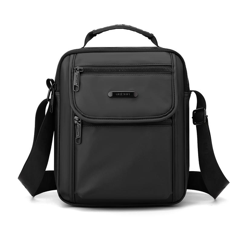 2023 Men's Casual Versatile Shoulder Bag Multilayer Waterproof Messenger Bag