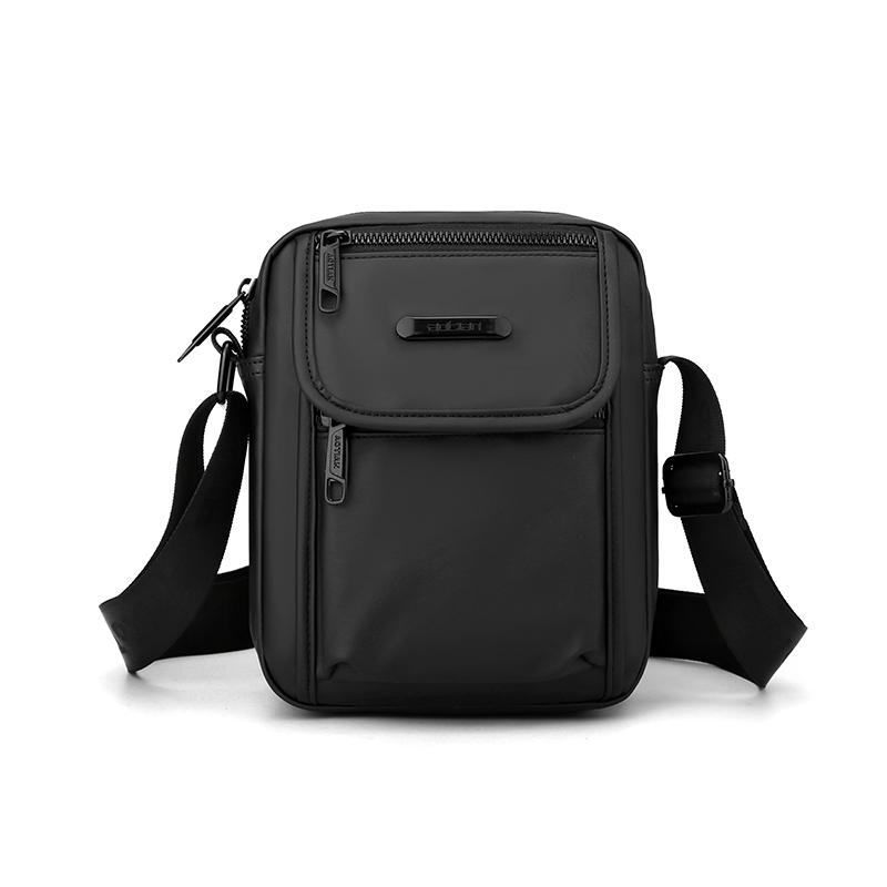 2023 Men's Casual Versatile Shoulder Bag Multilayer Waterproof Messenger Bag