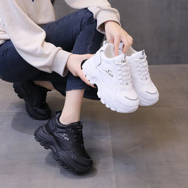 Casual thick-soled sneakers