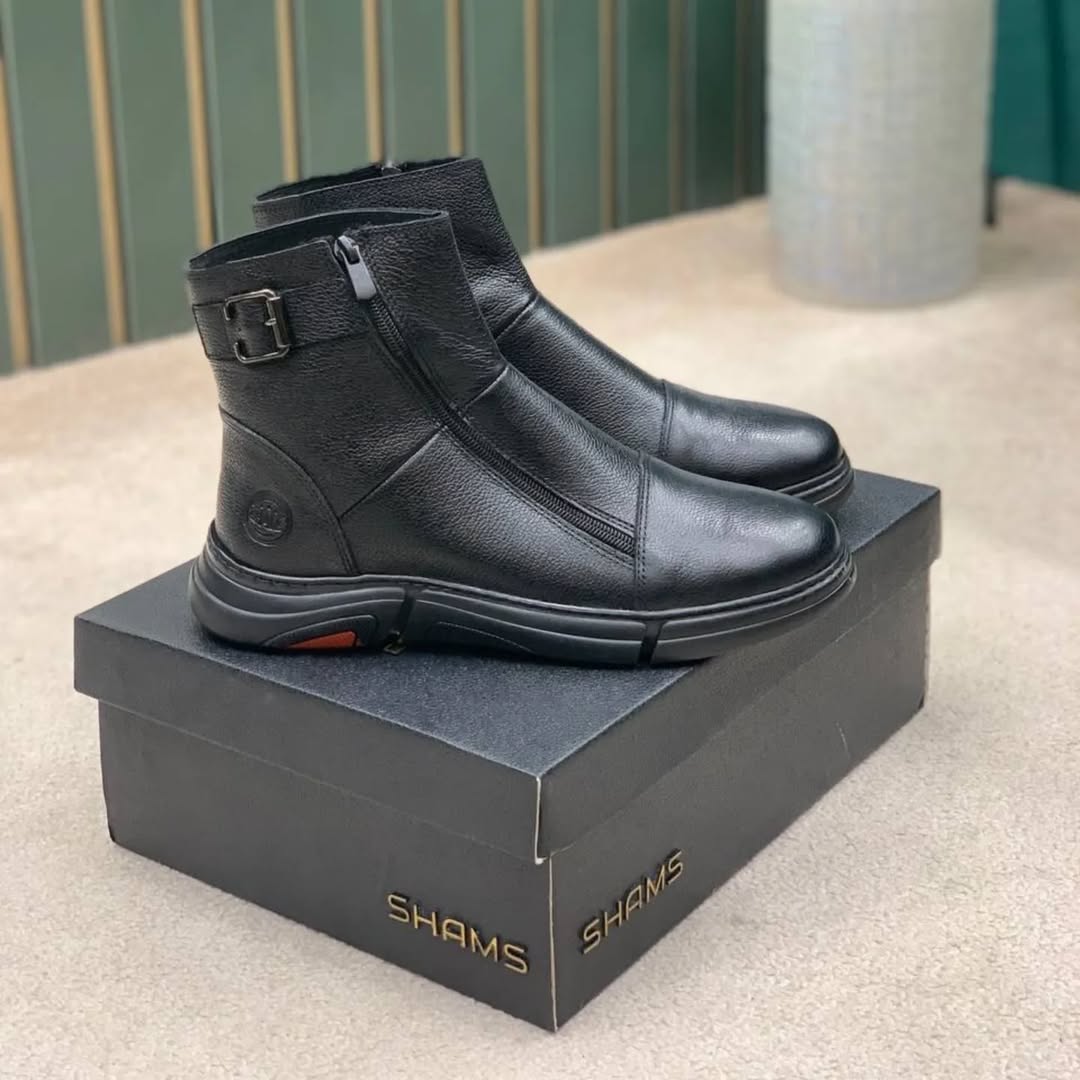 Men's zip-up leather boots