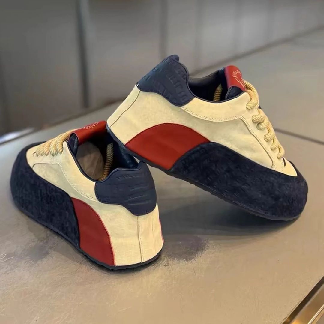 New suede casual sneakers