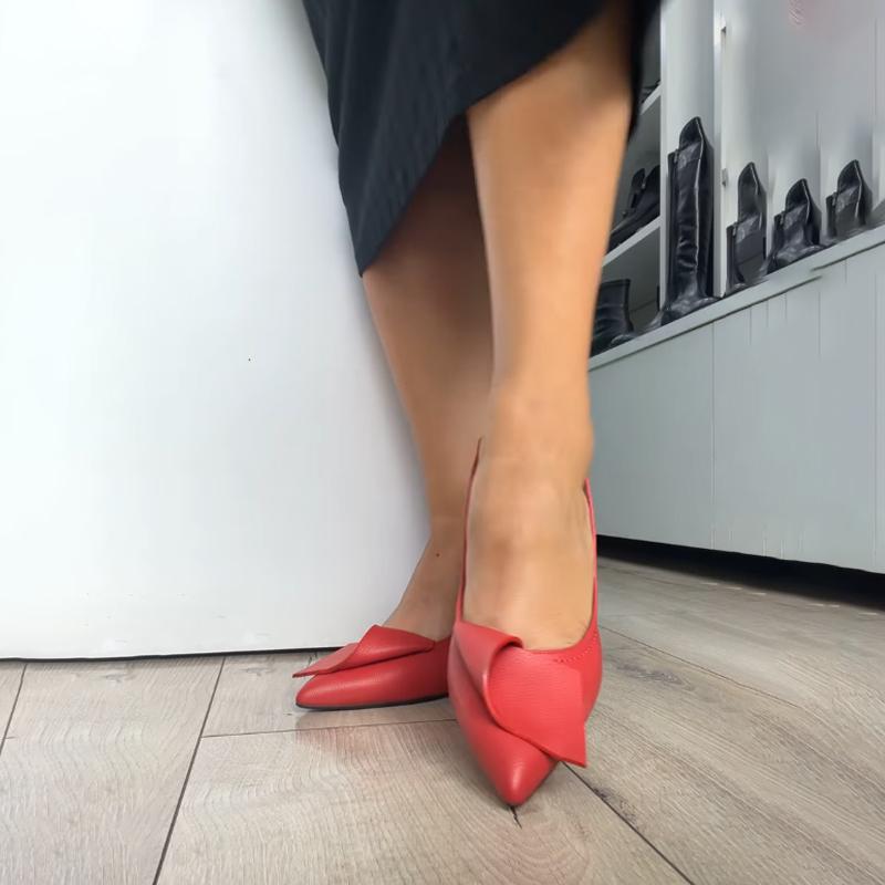 Crowded-Heeled Point-toe Shallow Pumps