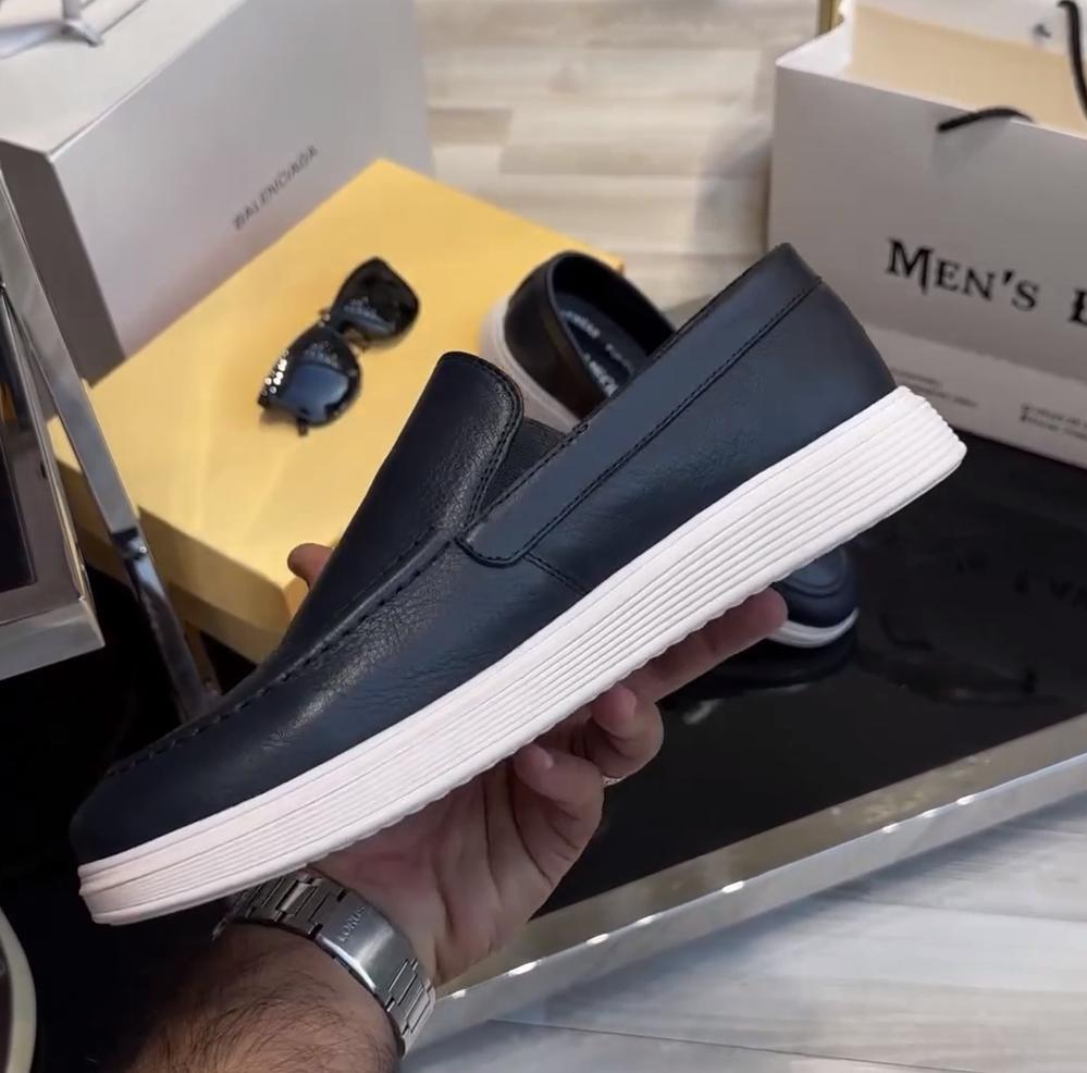 100% genuine cowhide shoes